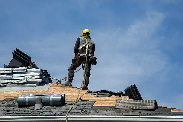 Professional Gutter Installation technician working in Deary, ID